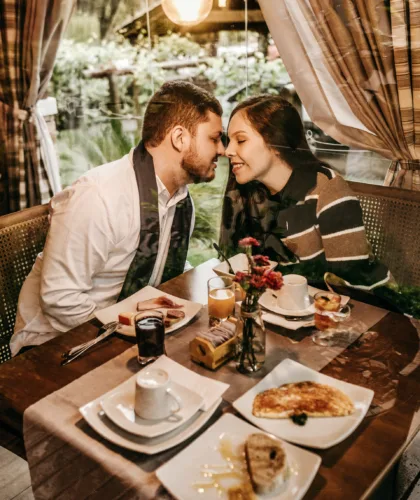 пара на свидании