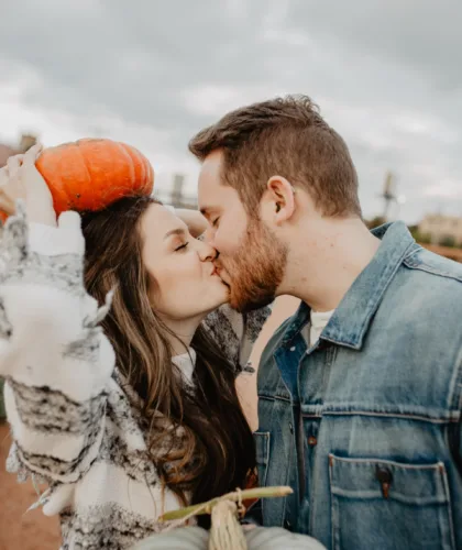 пара на природе