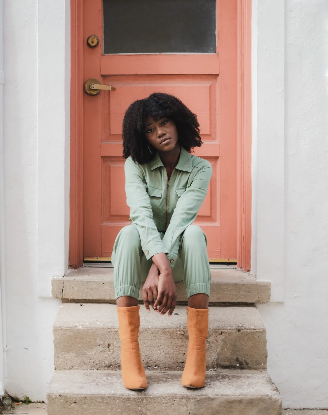 грустная девушка