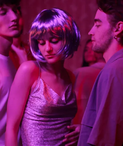 девушка и два парня