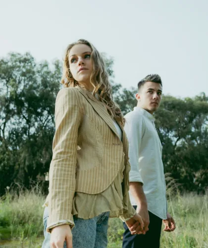 грустная пара